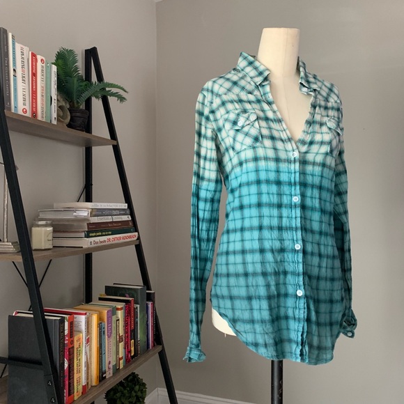 Vintage Havana Cotton Ombré Button Up - Picture 7 of 7